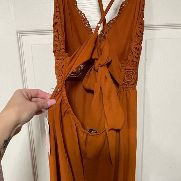 NWT: Blashe Los Angeles Crochet Wide Leg Jumpsuit Open Back Rust Orange - Picture 3 of 6